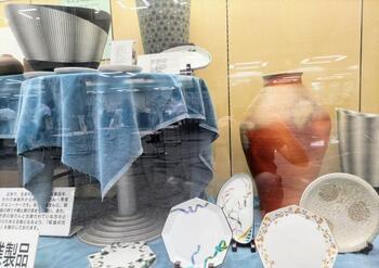 写真：もえぎ陶芸工房の展示2