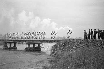 写真：1964_オリンピック聖火