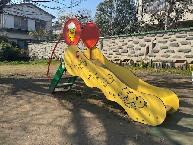 写真：滑り台