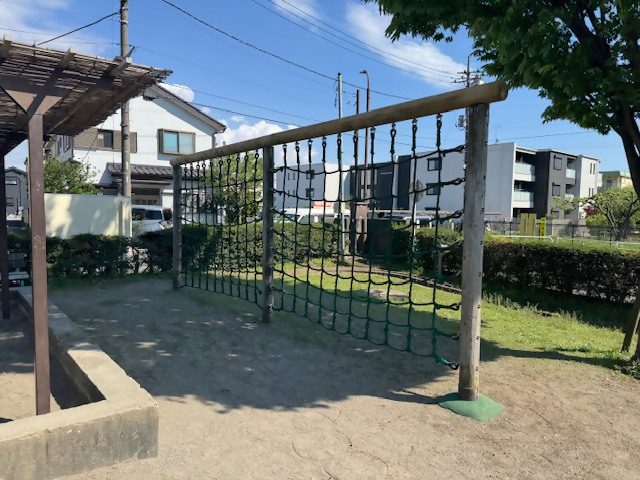写真：アスレチック遊具