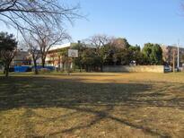 写真：上水南第一公園バスケットゴール（全景）